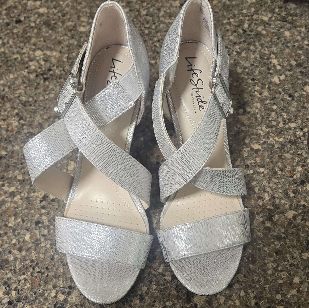 Life Stride Women's Silver Sandals